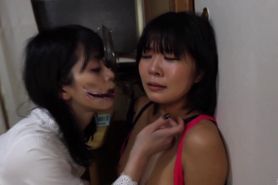 Japanese Slit Mouthed Woman lesbian play Subtitled