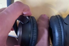 Gamer put on his dirty uncircumcised dick his favorite earphones