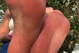Sexy Redbone: Hot, Pink n Pungent Oily Soles!