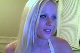 MEGAN SUMMERS PLAYS ON CAM