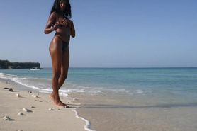 Hot Ebony Latin Girl Off her bikini on the public Beach