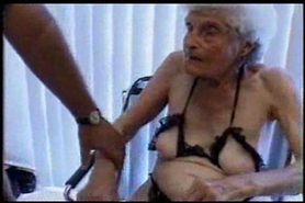Very very old bitch loves cock