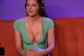Adrianne Curry (Supermodel) orgasms on the sybian machine, The Howard Stern Show 2011, sexy model