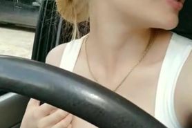 Wow sexy voice hot bb just wanna catch her and screw hard in her car