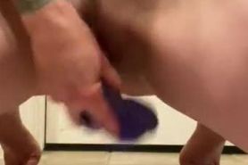 Using a dildo squirting all over my bathroom rug