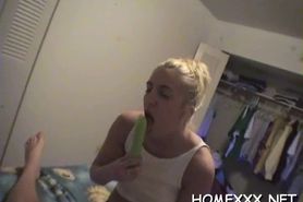 Dissolute blonde gf linda with big natural tits cums hard - video 1