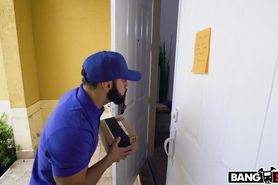 Bangbros - Creampie From the Delivery Guy