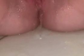 Amateur teen shower pee and play with pussy