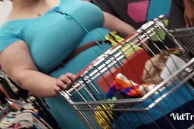 Huge tits BBW and nasty homeless no wearing facemask in the store August 2020