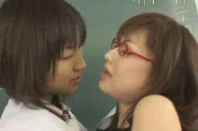 Hot Japanese Lesbians 1b