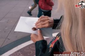 Deutsche Reife schlanke Frau abschleppen - german skinny mature tattoo milf public pick up on street casting