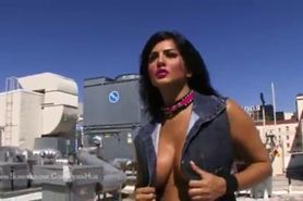 Big Tit Sunny Leone Naked on a Rooftop in LA Hot Shoot