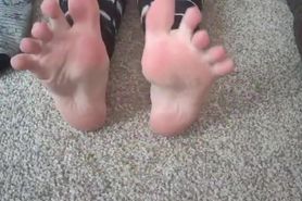 ASMR _ Tickling feet with soft brush (Giggles)