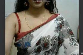 Sexy Indian aunty