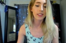 Blonde teen shows her body on the webcam