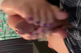 SEXY Latina gives me 2 footjobs in 1 night. GORGEOUS TOES! (PART 1)