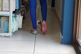 Shoeplay at Library Active feet girl PART 3 FULLVID C4S 85155