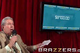 Brazzers - Rachel Starr uses her big boobs to help use money