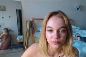 sexy blonde girl loves to masturbate live on webcam