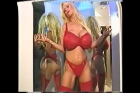 Busty Dusty Huge Tits Mirrors