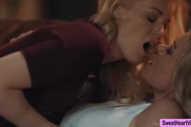 Charlotte Stokely and Serene Siren help each others to reach orgasm