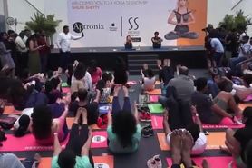 Yoga instructor Shlpa Shtty puts up her big soles