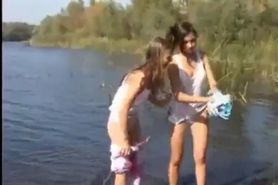 Young models fingering by the river