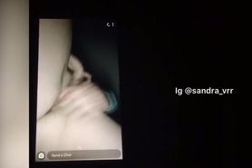 Teen on snap fingering herself with a carrot orgasms ig @Sandra_vrr