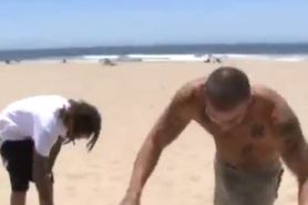 How to Pick Up chicks at the Beach