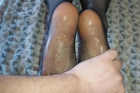 Tickle pantyhose feet and cumshot