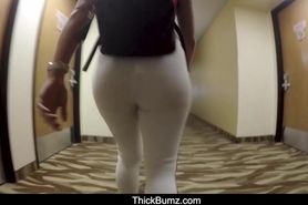 Bubble Butt Mandy Muse Twerking on Her Bicycle and Big Cock in Tub