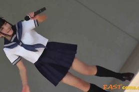 Cute Japanese Students Dance - video 1