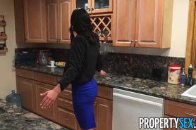 PropertySex Recently divorced man bangs hot real estate agent
