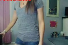 Webcam Hottie Airs Her Little Pussy Out