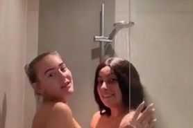 Bethany Lily April Nude Lesbian Shower Onlyfans Video Leaked