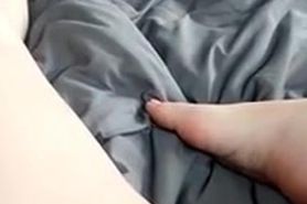 I need to shave but playing with my pussy while showing off my hot toes
