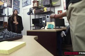One amazing fuck in the pawnshop with a beautiful babe