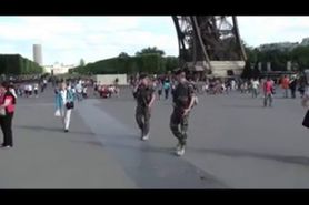 Public sex Eiffel Tower