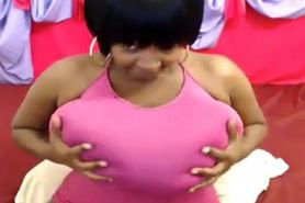 Ebony webcam Silky Tits