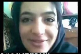 Arab Mallu Aunty Naked in Room - video 1