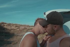 PASSIONATE GAY KISS