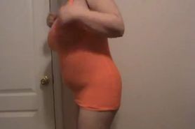 preggo Lateshay floppy saggy 36 G orange mini skirt strip