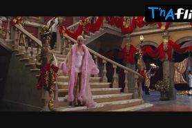 Diane Venora Breasts Scene  in Romeo + Juliet
