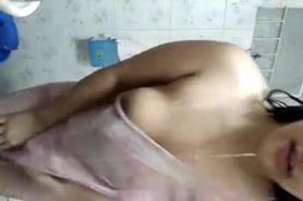 Deashi Girl take shower with Share and Masturbate