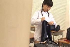 School coeds working hard shaft in Japanese sex video