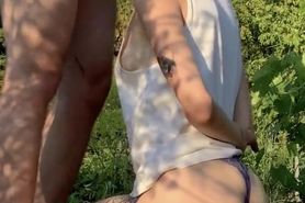 horny stepsister made me pull out my dick to suck it outdoors