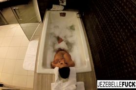 Sexy Jezebelle Bond films herself taking a bath