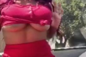 Big Boone’s teen teases and flashes her boobs on periscope