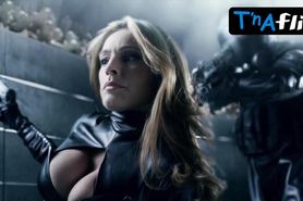 Kelly Brook Sexy Scene  in Metal Hurlant Chronicles