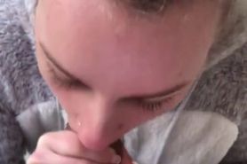 Teen begs her daddy to cum all over her face